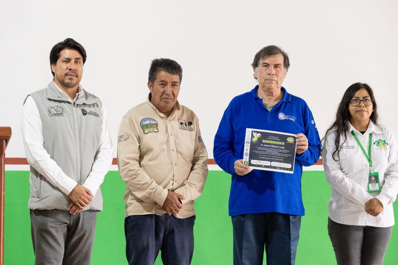 Reconocimiento entregado durante el encuentro